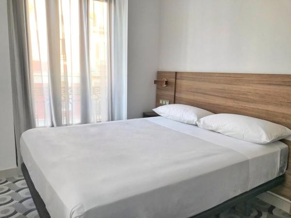 Hotel 19-30 Valencia : photo 5 de la chambre chambre double avec balcon