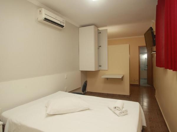 Campos Gerais Hotel : photo 2 de la chambre chambre double supérieure
