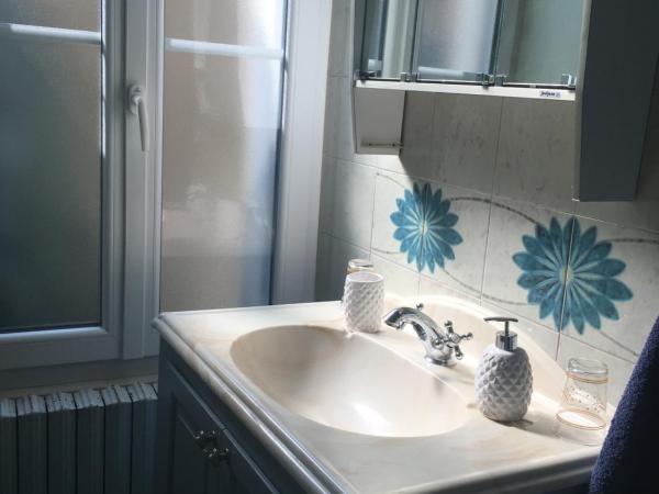 Maison Prémartine : photo 4 de la chambre chambre double - vue sur jardin