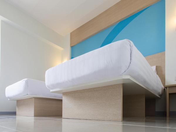 Hop Inn Chiang Mai Airport : photo 7 de la chambre chambre lits jumeaux standard