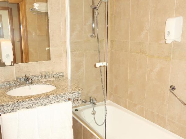 Hotel Gudamendi : photo 7 de la chambre chambre familiale