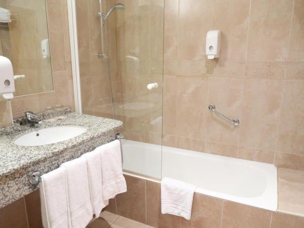 Hotel Gudamendi : photo 8 de la chambre chambre familiale