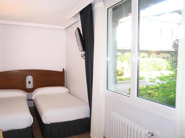 Hotel Gudamendi : photo 4 de la chambre chambre familiale
