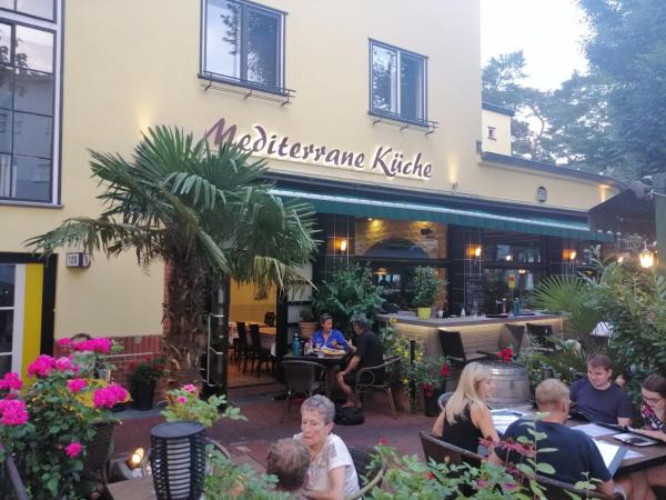 Pension Der Kretaner : photo 4 de la chambre chambre double ou lits jumeaux avec salle de bains privative