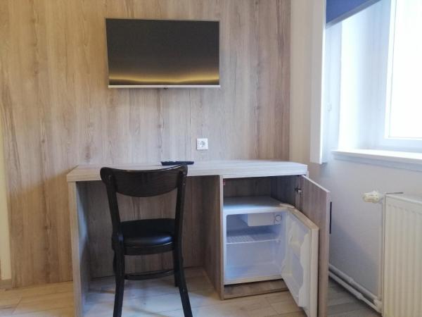 Pension Der Kretaner : photo 8 de la chambre chambre simple avec salle de bains extérieure privative