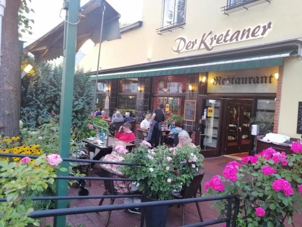 Pension Der Kretaner : photo 7 de la chambre chambre simple avec salle de bains extérieure privative