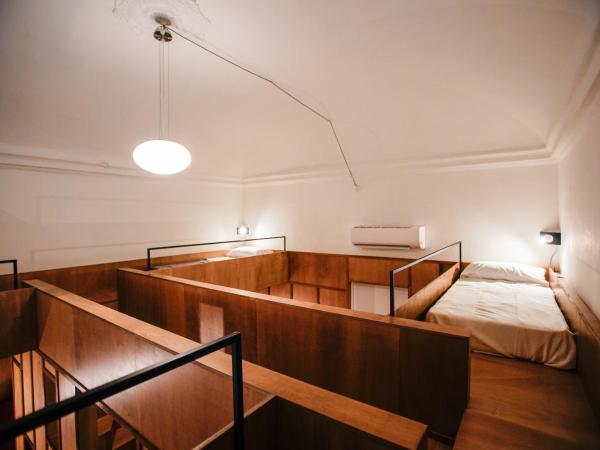 NAP Hostel Spaccanapoli : photo 4 de la chambre lit dans dortoir mixte de 10 lits