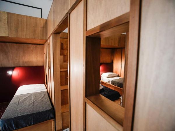 NAP Hostel Spaccanapoli : photo 5 de la chambre lit dans dortoir mixte de 10 lits