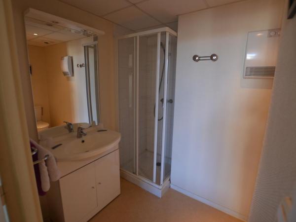 Hôtel Le Palma : photo 4 de la chambre chambre familiale (3 adultes)