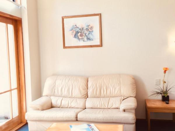 Cascades Lakefront Motel : photo 5 de la chambre grand hébergement familial (4 personnes)