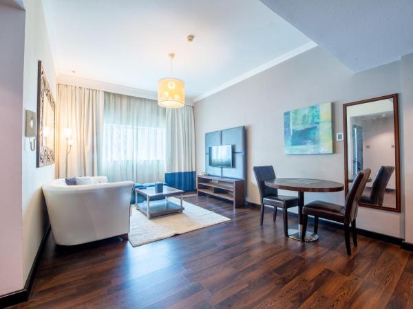 First Central Hotel Suites : photo 3 de la chambre suite exécutive 1 chambre lit king-size