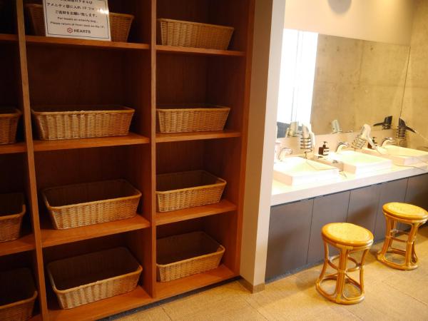 HEARTS Capsule Hotel & Spa HAKATA : photo 5 de la chambre chambre capsule pour hommes 