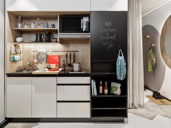 Stay KooooK Bern Wankdorf - Online Check In : photo 7 de la chambre studio