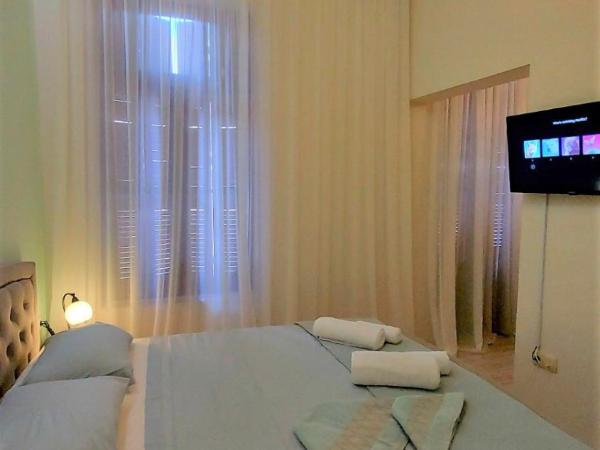 Theasis Athens : photo 1 de la chambre chambre double deluxe avec balcon
