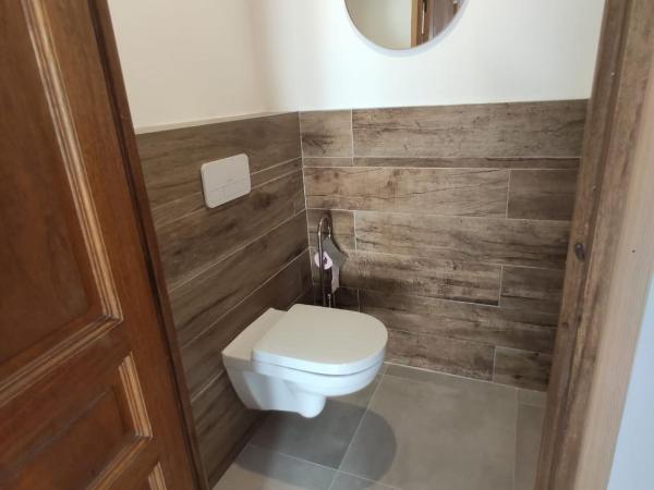 Chambres d'hôtes Casarena : photo 6 de la chambre chambre double avec salle de bains privative