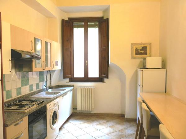 HostelCiompi : photo 2 de la chambre chambre simple avec salle de bains commune