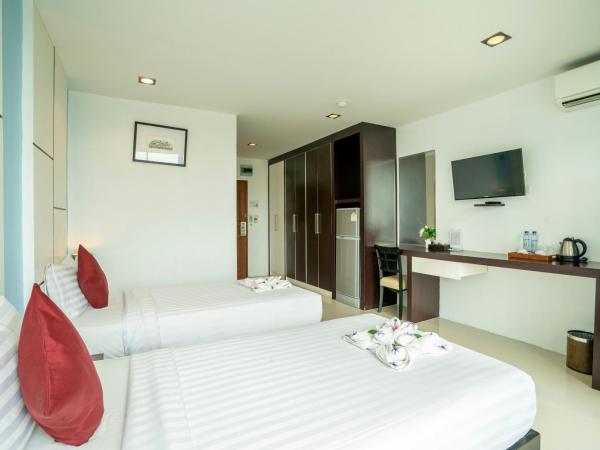 CA Hotel and Residence Phuket - SHA Extra Plus : photo 2 de la chambre chambre lits jumeaux deluxe