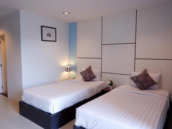 CA Hotel and Residence Phuket - SHA Extra Plus : photo 5 de la chambre chambre lits jumeaux deluxe