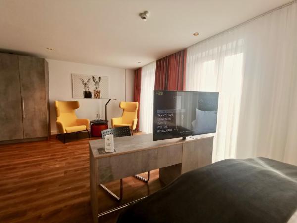 H23 Hotel Stuttgart : photo 2 de la chambre appartement
