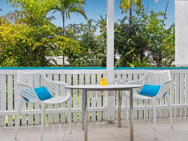By The Sea Port Douglas : photo 5 de la chambre studio avec balcon
