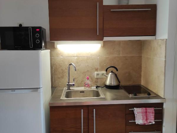 K.N.C.1601 : photo 3 de la chambre studio triple standard