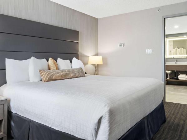 Best Western Premier Calgary Plaza Hotel & Conference Centre : photo 3 de la chambre suite 2 chambres lit king-size