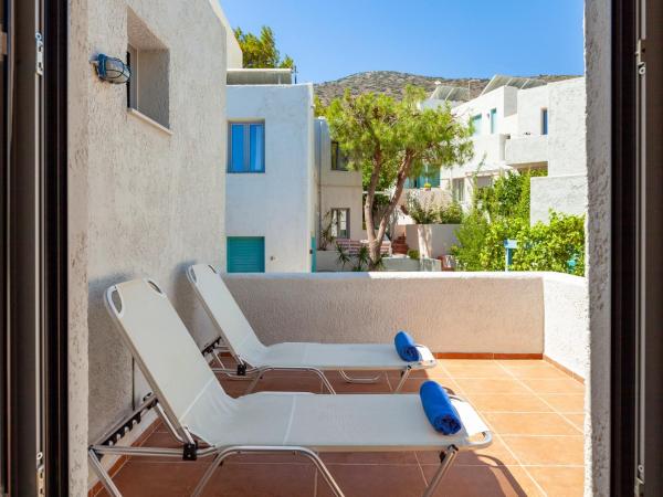 Villa Iokasti : photo 4 de la chambre appartement supérieur