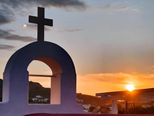 Sofos Suites Mykonos : photo 10 de la chambre petite chambre lits jumeaux