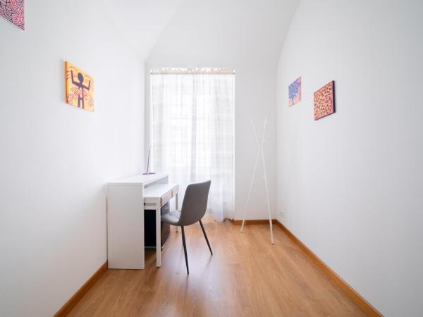 TO.STA BwithoutB HOME SHARING NEL CENTRO DI TORINO : photo 8 de la chambre chambre lits jumeaux