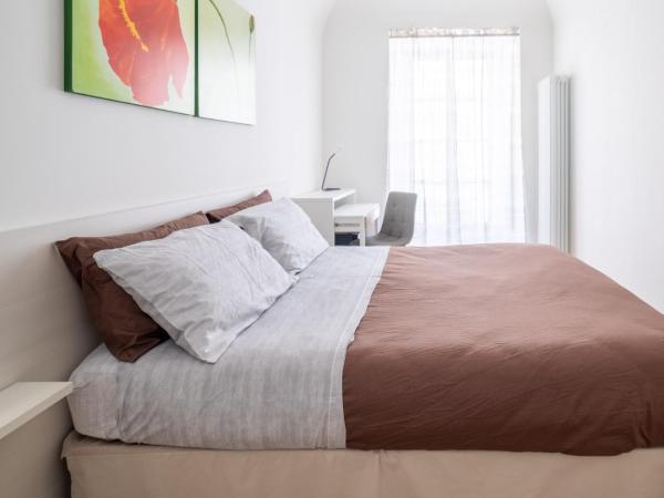TO.STA BwithoutB HOME SHARING NEL CENTRO DI TORINO : photo 7 de la chambre chambre double