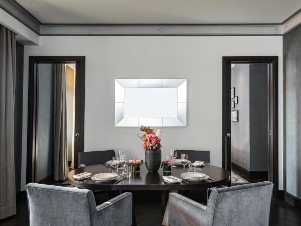 Royal Savoy Hotel & Spa : photo 5 de la chambre suite avec terrasse ou balcon et accès au spa