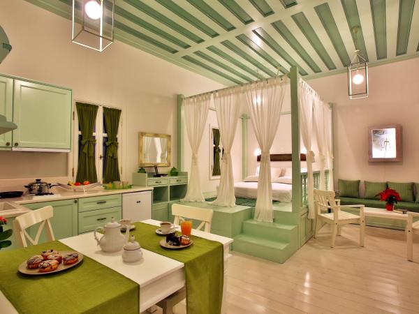 Efchi 1904 : photo 1 de la chambre suite deluxe avec lit king-size