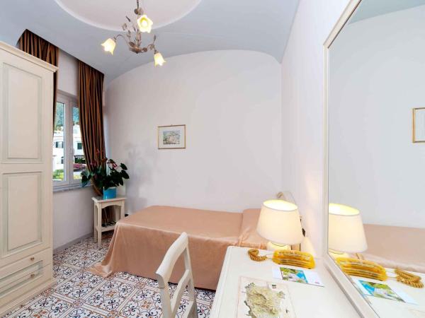 Hotel Villa Svizzera Terme : photo 1 de la chambre chambre simple