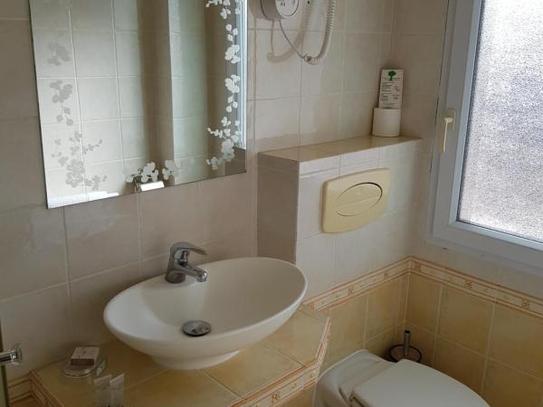 Le Thimothée : Hôtel & Studios : photo 9 de la chambre petite chambre double