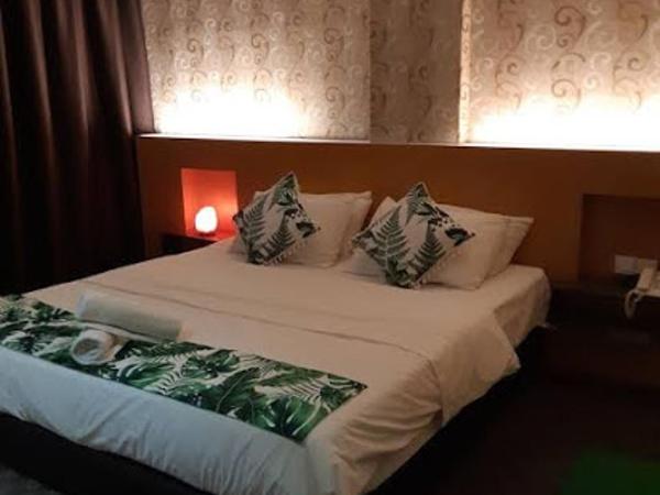 Grandeur Hotel And Spa : photo 6 de la chambre chambre lit king-size deluxe