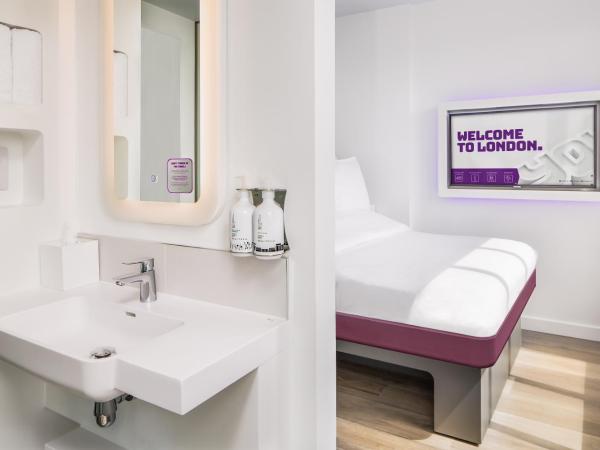 YOTEL London City : photo 1 de la chambre chambre premium plus lit queen-size