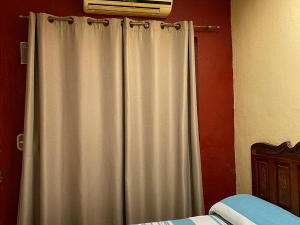 Hotel Hortencia : photo 4 de la chambre petite chambre double