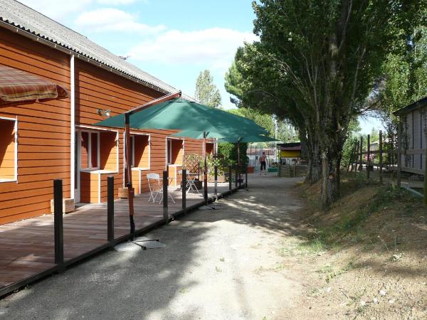 Bungalows & Rooms - Gît'Ôstal : photo 1 de la chambre chambre classique sans cuisine