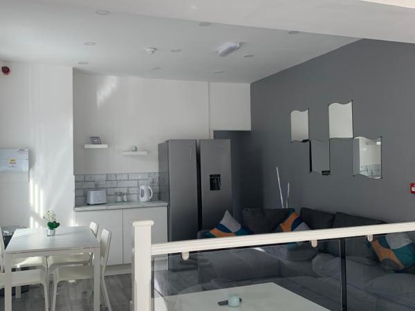 Smeaton serviced Accommodation : photo 2 de la chambre appartement