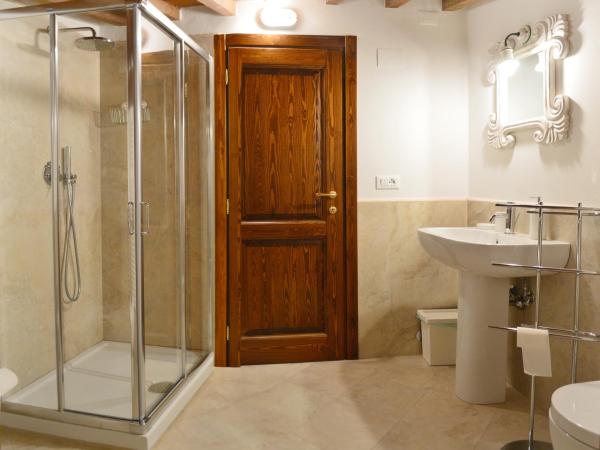 Armonie di Villa Incontri B&B : photo 3 de la chambre chambre quadruple confort