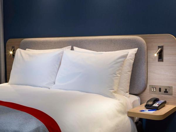 Holiday Inn Express Belfast City, an IHG Hotel : photo 7 de la chambre chambre double standard