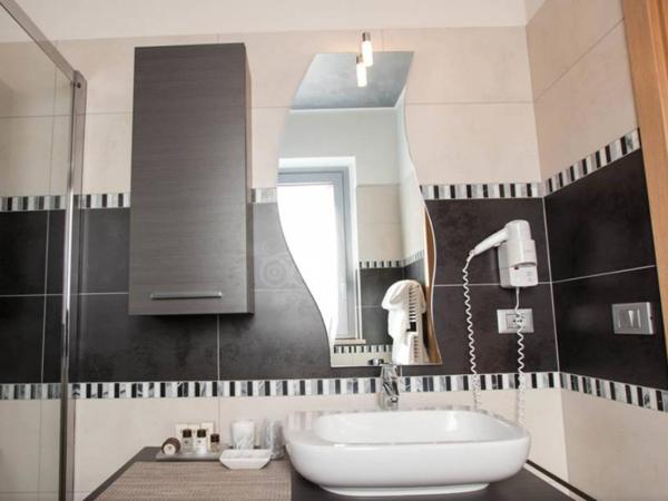 La Grotta Hotel : photo 2 de la chambre chambre double supérieure avec balcon