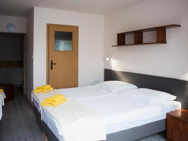 Graal SPA : photo 2 de la chambre chambre triple