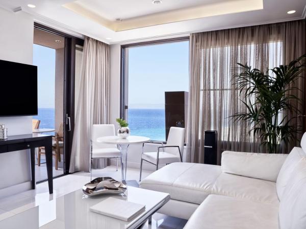 Bellevue On The Beach Suites : photo 1 de la chambre suite penthouse