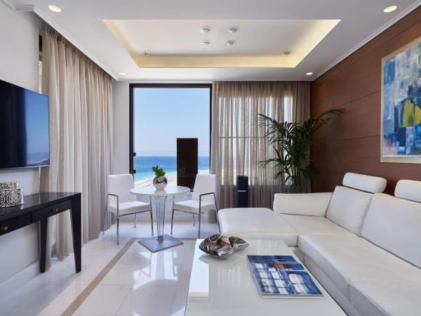 Bellevue On The Beach Suites : photo 7 de la chambre suite penthouse