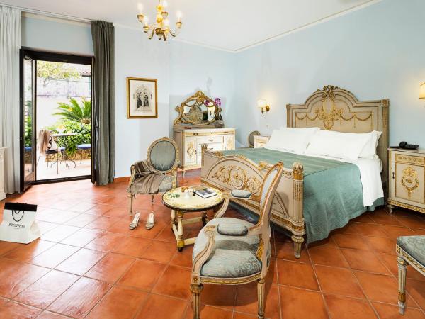 Hotel Sirius : photo 5 de la chambre chambre familiale avec terrasse - vue latérale sur mer