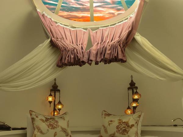 Hurry Inn Merter Istanbul : photo 2 de la chambre suite deluxe avec lit king-size