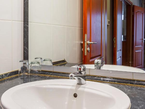 Szőnyi Garden Hotel Pest : photo 4 de la chambre chambre familiale (2 adultes et 2 enfants)