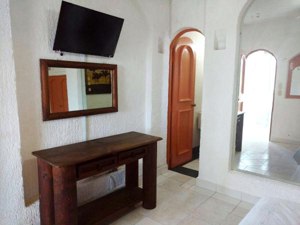 D'Cesar Hotel Acapulco : photo 2 de la chambre suite