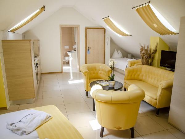 Hotel du Faucon : photo 2 de la chambre suite (3 adultes)